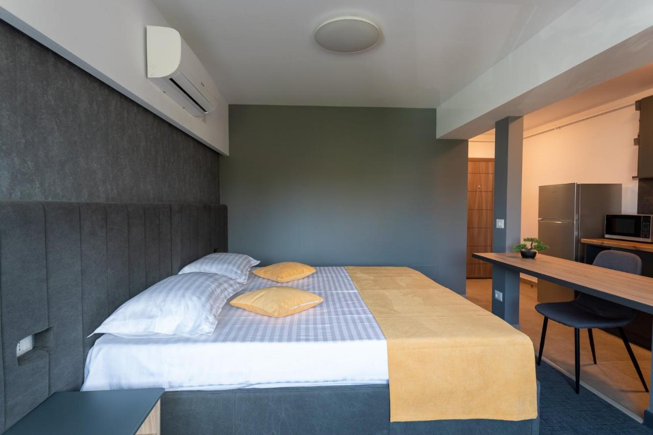 Corso Apartments B&B Focşani Extérieur photo